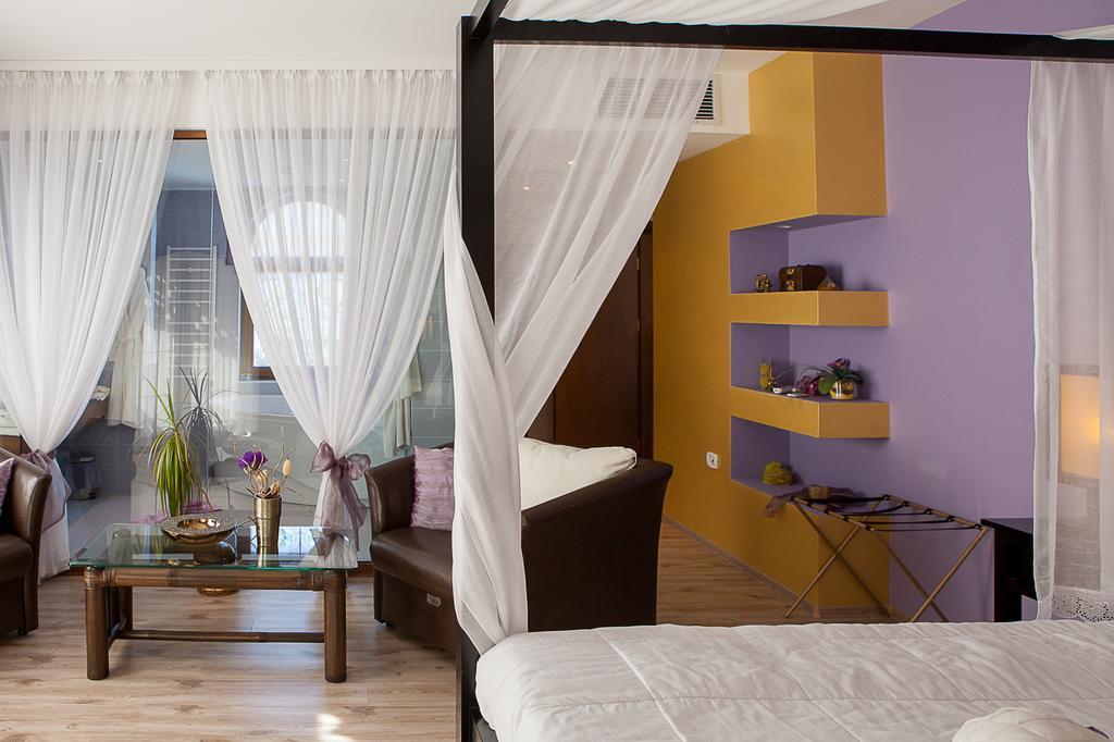 Familly Art Hotel Nirvana Šumen Pokoj fotografie